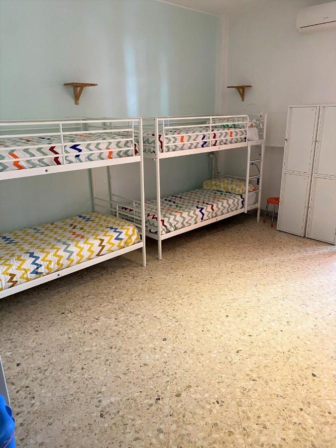 Olive Tree Hostel บารี ภายนอก รูปภาพ